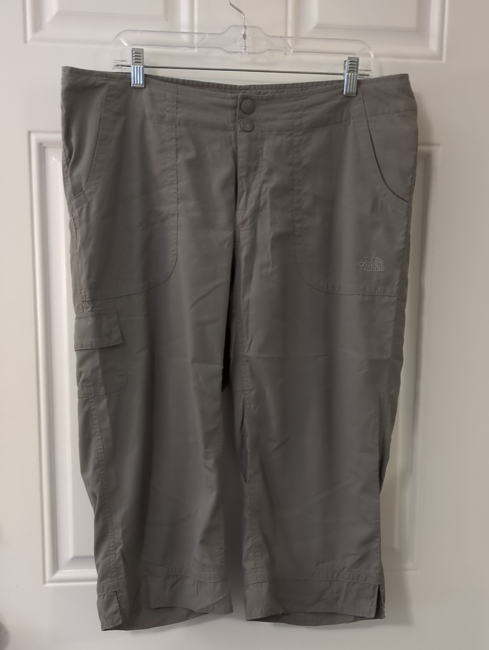 The North Face Light Gray Women's Capri Hiking Pants